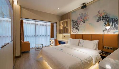 Deluxe King Room