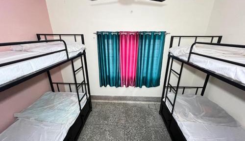 Bed in 4-Bed Mixed Dormitory Room