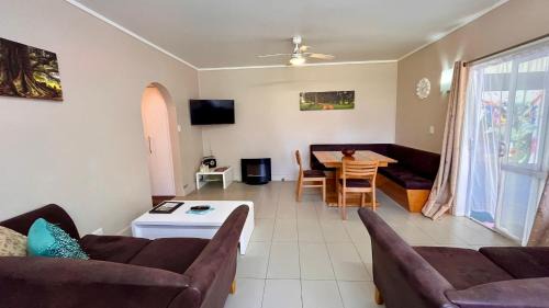 Two-Bedroom Apartment with Garden View and Car Rental