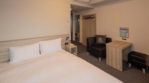 Semi Double Room - Non-Smoking