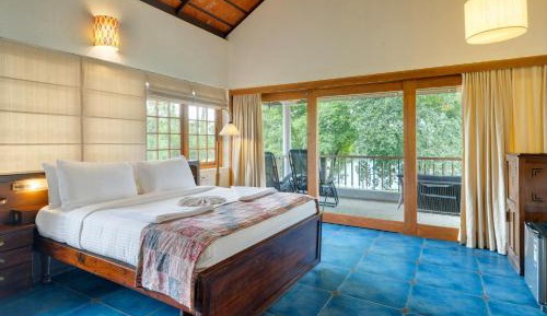 Double or Twin Room with Lake View