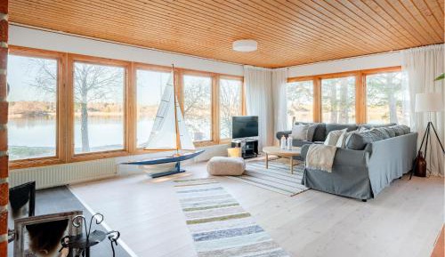 Four-Bedroom Holiday Home