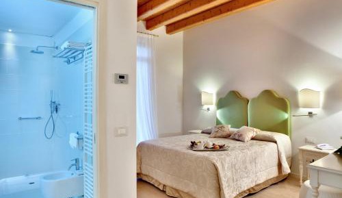 Comfort Double or Twin Room