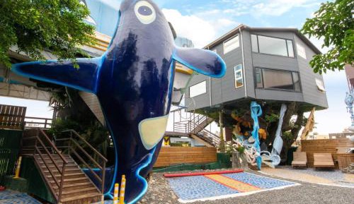 Four-Bedroom Holiday Home