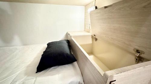 Bunk Bed in Mixed Dormitory Room