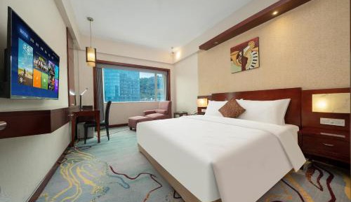 Business Queen Room