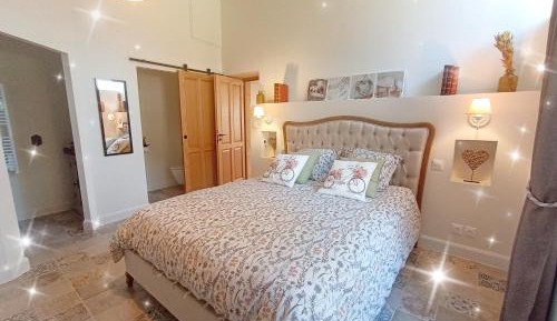 Queen Room with Pool View