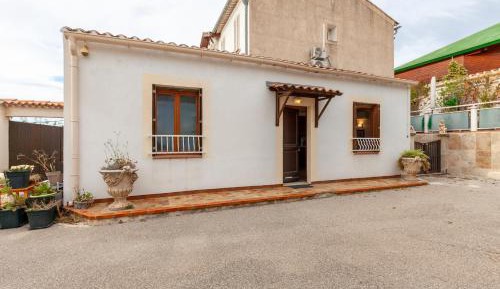 Superior One-Bedroom Apartment