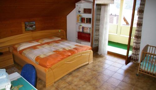 Family Room (2 Adults + 3 Children)