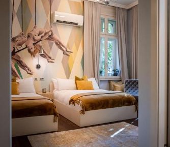 Deluxe Triple Room