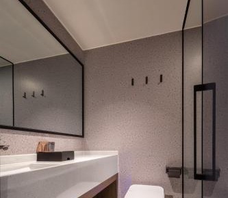 Joy Queen Room 