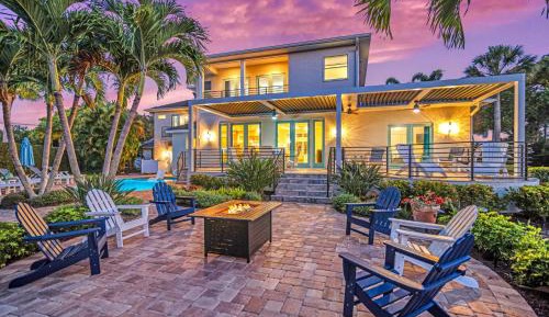 Four-Bedroom Holiday Home