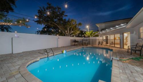 Four-Bedroom Holiday Home