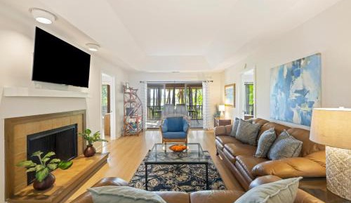 Three-Bedroom Holiday Home 