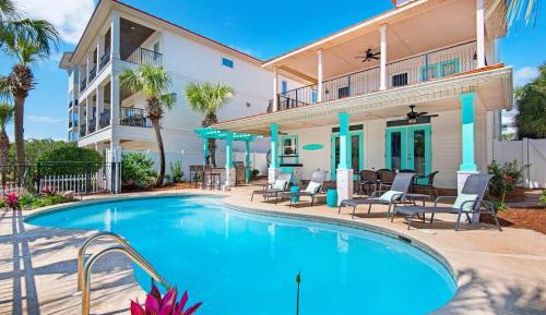 Five-Bedroom Holiday Home