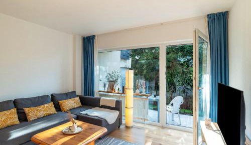 Superior One-Bedroom Apartment