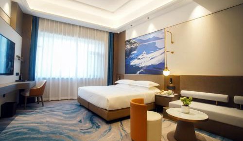 Ocean Deluxe king size bed Room