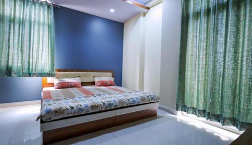 Three-Bedroom Premium Apartment with Balcony