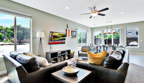 Three-Bedroom Holiday Home 