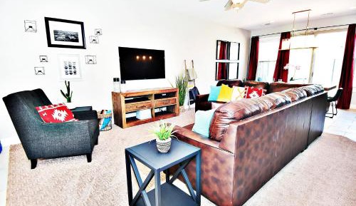 Four-Bedroom Holiday Home