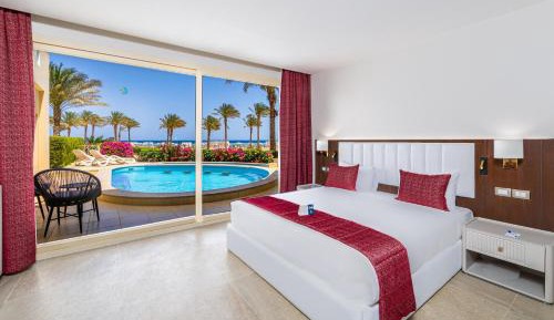Sataya Pool Suite