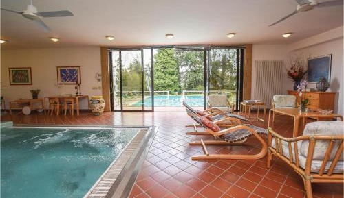 Five-Bedroom Holiday Home