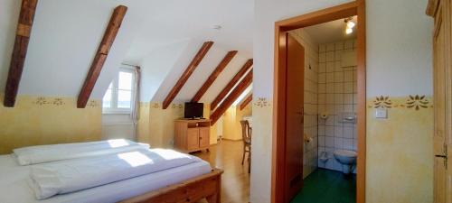 Standard Studio - Annex