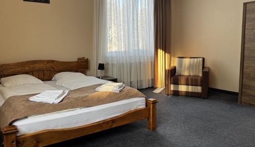 Suite with Mountain View