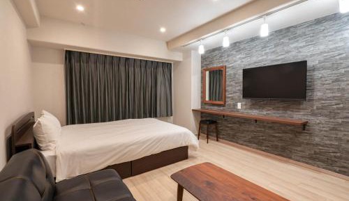 Superior Western Room 613