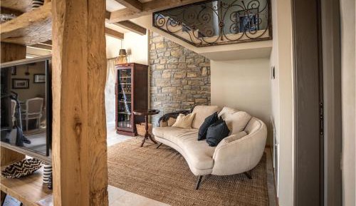 Five-Bedroom Holiday Home