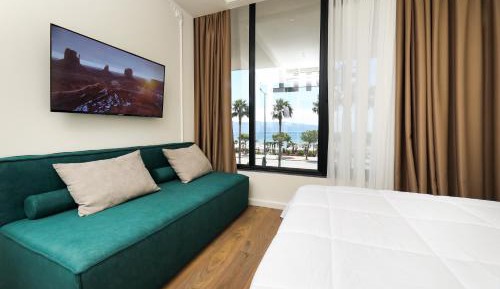 Deluxe Triple Room with Sea View