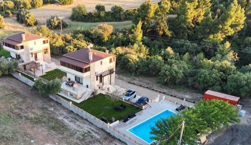 Four-Bedroom Holiday Home