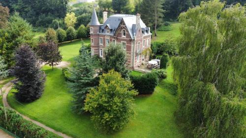 Six-Bedroom House