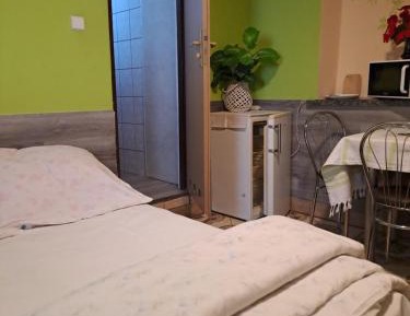 Economy Triple Room