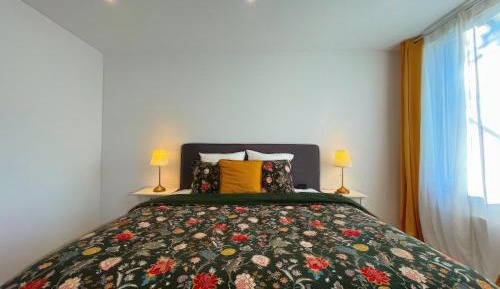 Studio Apartment with One Double Bed