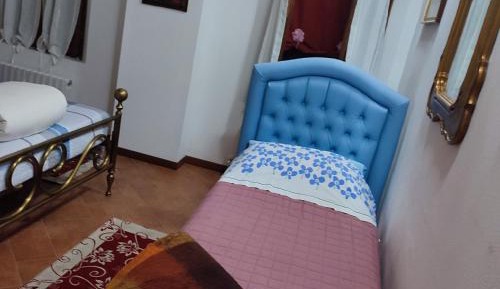Deluxe Room (2 Adults + 1 Child)