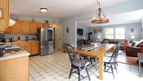 Three-Bedroom Holiday Home 