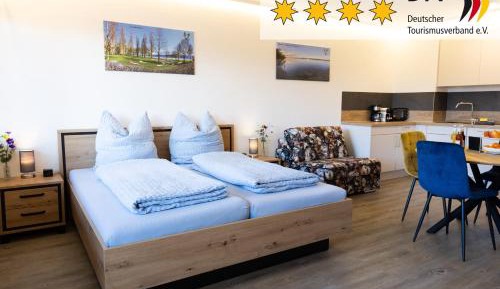 Superior One-Bedroom Apartment with Balcony