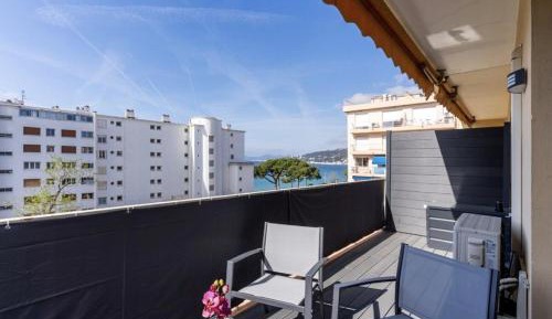 Studio Apartment with Sea View
