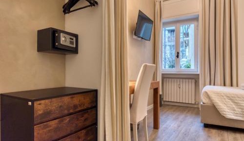 Single Room with Shared Bathroom