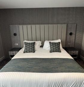 Deluxe King Room with Terrace