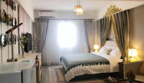 Deluxe Queen Room