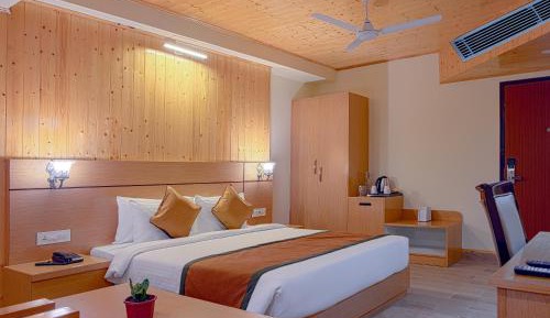 Deluxe Double Room with Balcony