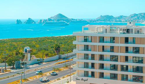 Two-Bedroom Deluxe Apartment with Ocean View