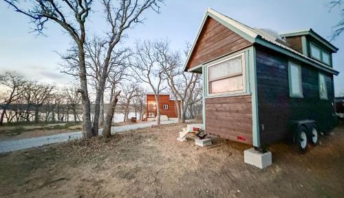 One-Bedroom House
