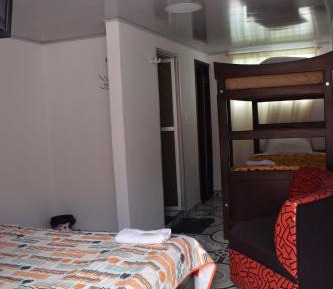 Basic Triple Room with Shared Bathroom