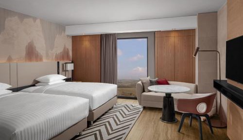 Standard Twin Room with City View