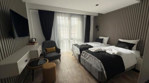 Double Room with Mountain View