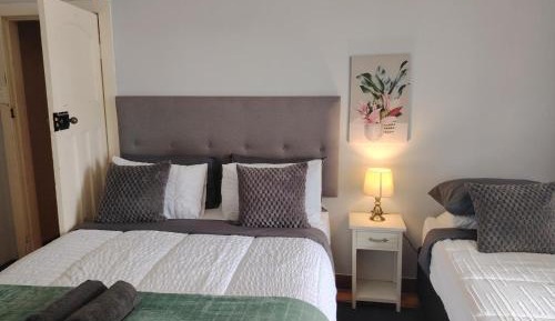 Basic Triple Room