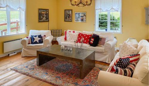 Four-Bedroom Holiday Home